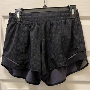 Lululemon hotty hot shorts, size 6, 2.5” length, leopard black